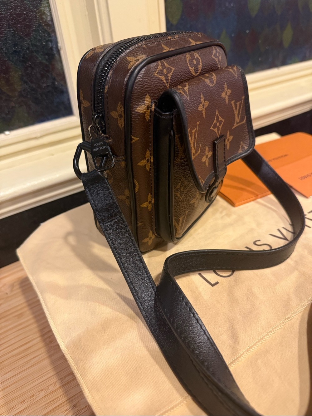 100% authentic  Louis Vuitton Christopher wearable wallet Crossbody bag - Picture 3 of 14